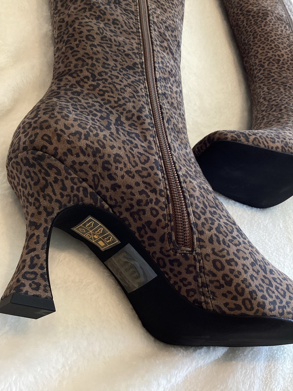 Jeffrey Campbell Knee High Boots Checkmate New 8 Cheetah Print Anthropologie - Picture 5 of 12